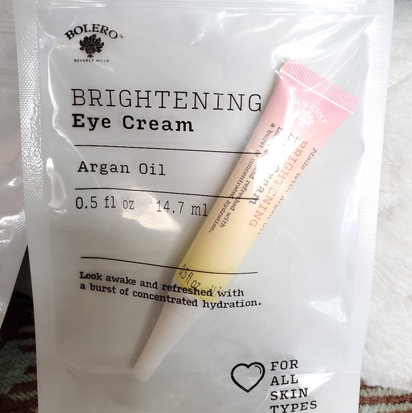 grace and stella brightening eye cream